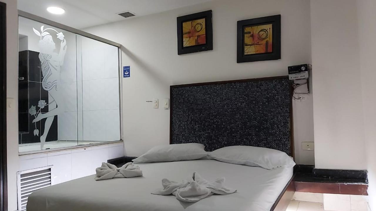 Hotel Marat Suite Medellin Ngoại thất bức ảnh